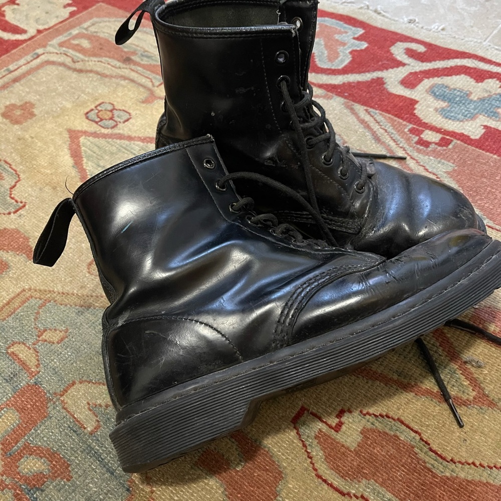 All black dr Martin’s